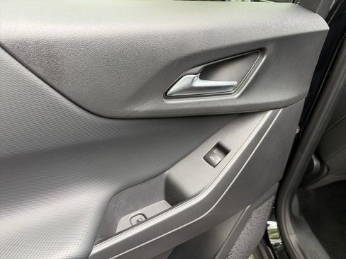 Used 2025 Chevrolet Equinox LT FWD image 5
