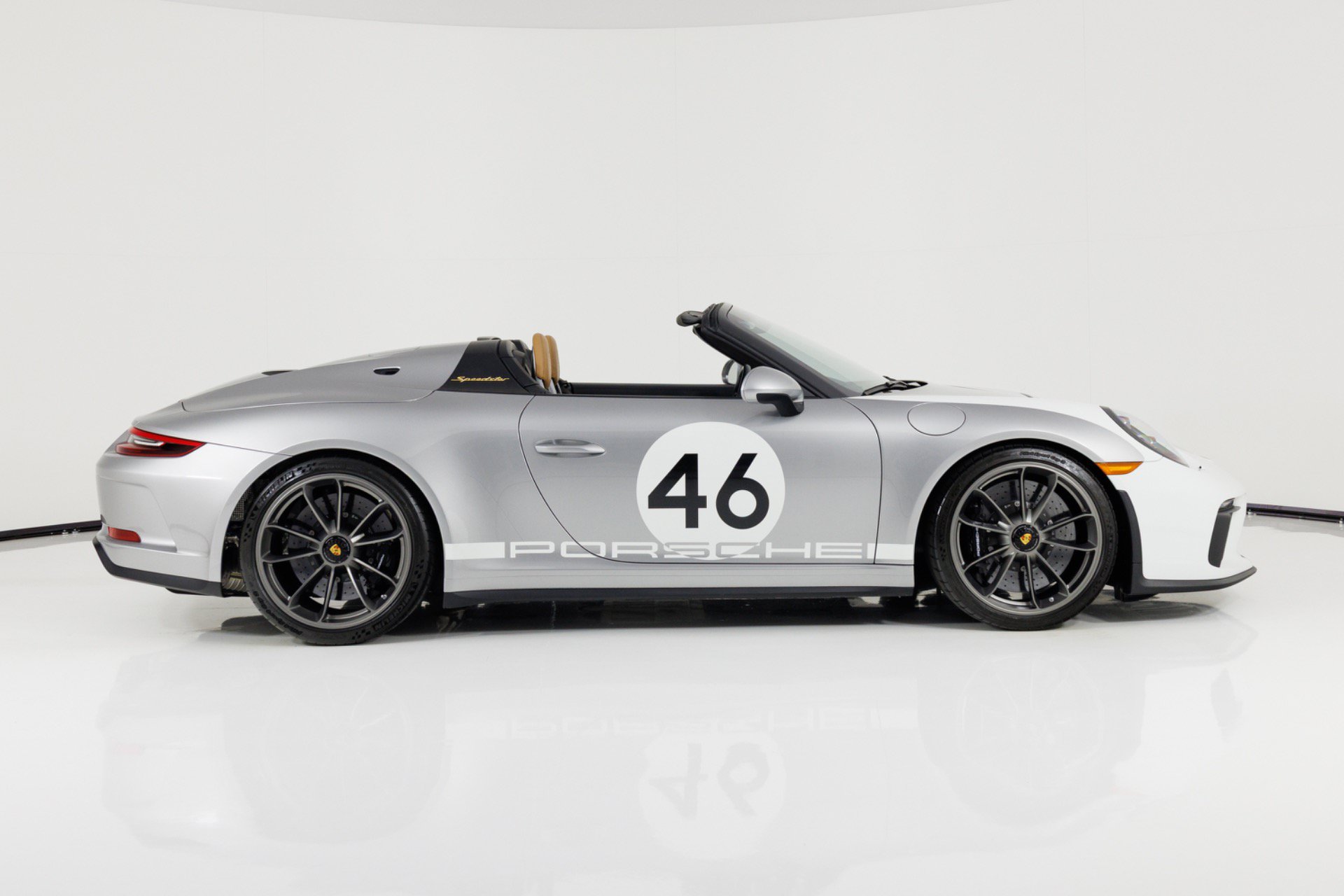 Used 2019 Porsche 911 Speedster RWD image 2