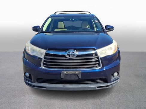 Used 2014 Toyota Highlander XLE AWD/4WD image 2