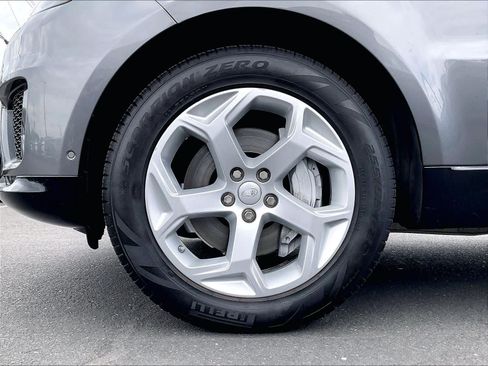 Used 2018 Land Rover Range Rover Sport HSE AWD/4WD image 11