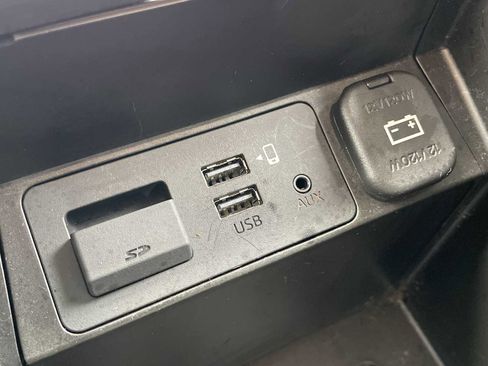 Used 2014 MAZDA MAZDA3 i Touring w/ Technology Package image 23