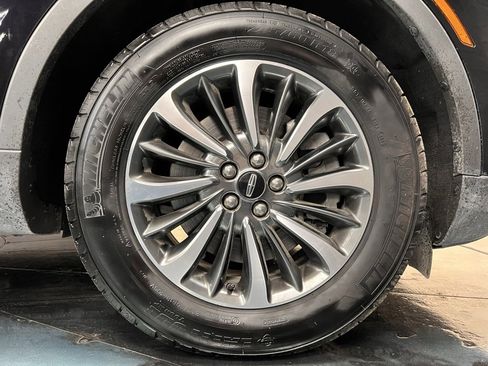 Used 2023 Lincoln Nautilus Standard w/ Premium Package image 22