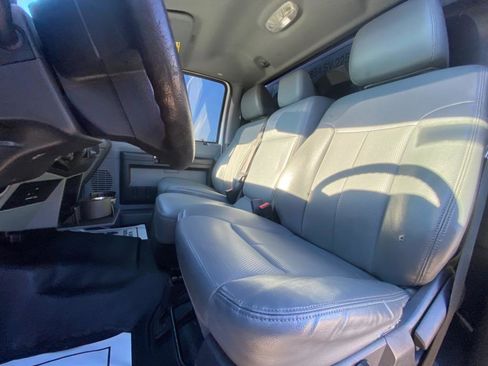Used 2015 Ford F550 2WD Regular Cab Super Duty image 13