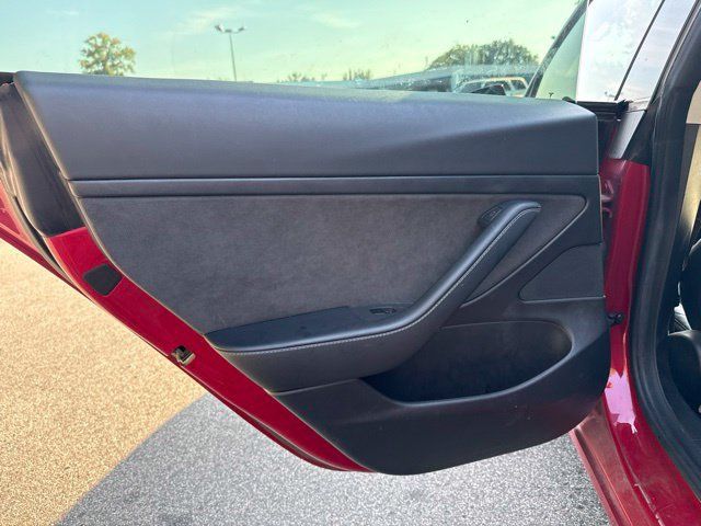 Used 2021 Tesla Model 3 Standard Range Plus RWD image 12