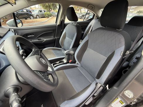 Used 2025 Nissan Versa SV FWD image 32