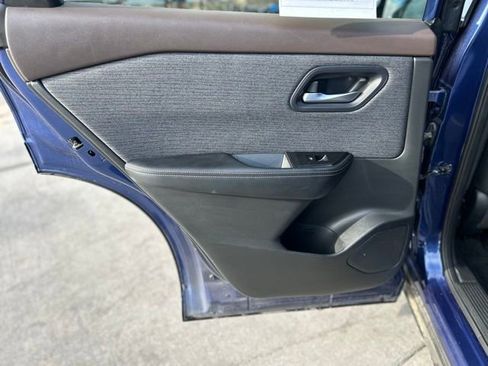 Used 2023 Nissan Rogue SV AWD/4WD image 25