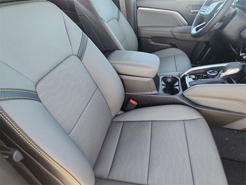 New 2026 Chevrolet Colorado ZR2 w/ Technology Package image 29