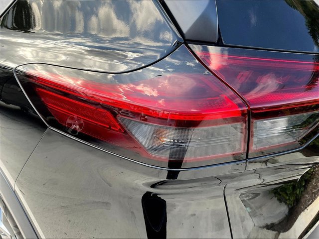 Used 2023 Nissan Rogue S FWD image 28