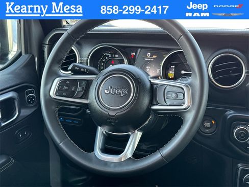 Used 2023 Jeep Wrangler Unlimited Sahara image 23