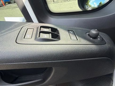 Used 2025 RAM ProMaster 1500 w/ Convenience Group FWD image 13