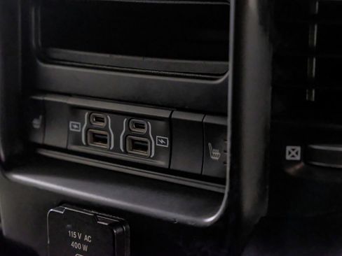 Used 2022 RAM 2500 Limited w/ Night Edition image 32