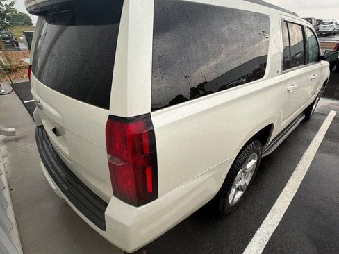 Used 2015 Chevrolet Suburban LT AWD/4WD image 3