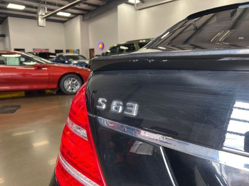 Used 2011 Mercedes-Benz S 63 AMG image 31