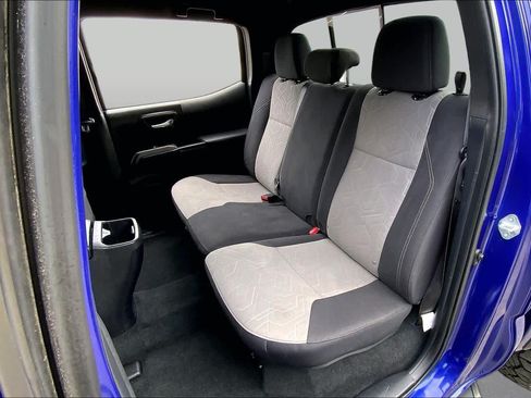 Used 2023 Toyota Tacoma TRD Off-Road w/ Technology Package RWD image 21