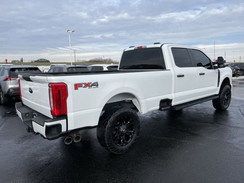 Used 2023 Ford F250 XL w/ FX4 Off-Road Package image 4