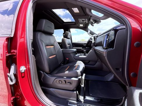 Certified 2023 GMC Sierra 1500 AT4 w/ Technology Package AWD/4WD image 17
