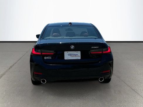 Used 2025 BMW 330i Sedan w/ Convenience Package RWD image 6
