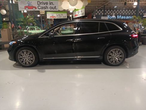 Used 2023 Mercedes-Benz EQS 450+ 4MATIC SUV image 9
