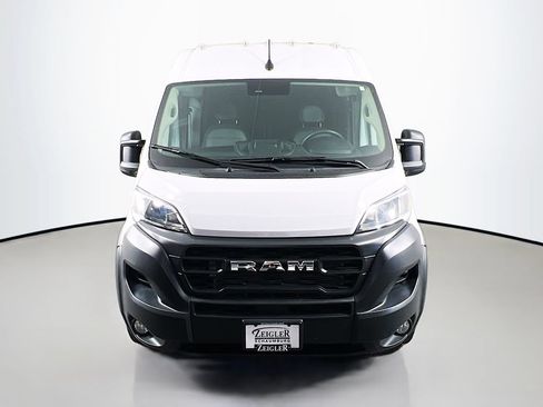 Used 2024 RAM ProMaster 2500 w/ Convenience Group FWD image 2