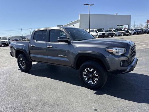 Used 2021 Toyota Tacoma TRD Off-Road w/ Technology Package AWD/4WD image 7