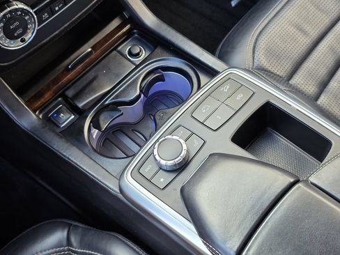 Used 2016 Mercedes-Benz GL 63 AMG 4MATIC image 17