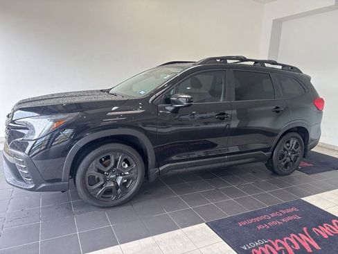 Used 2025 Subaru Ascent Bronze Edition w/ Onyx Package AWD/4WD image 1