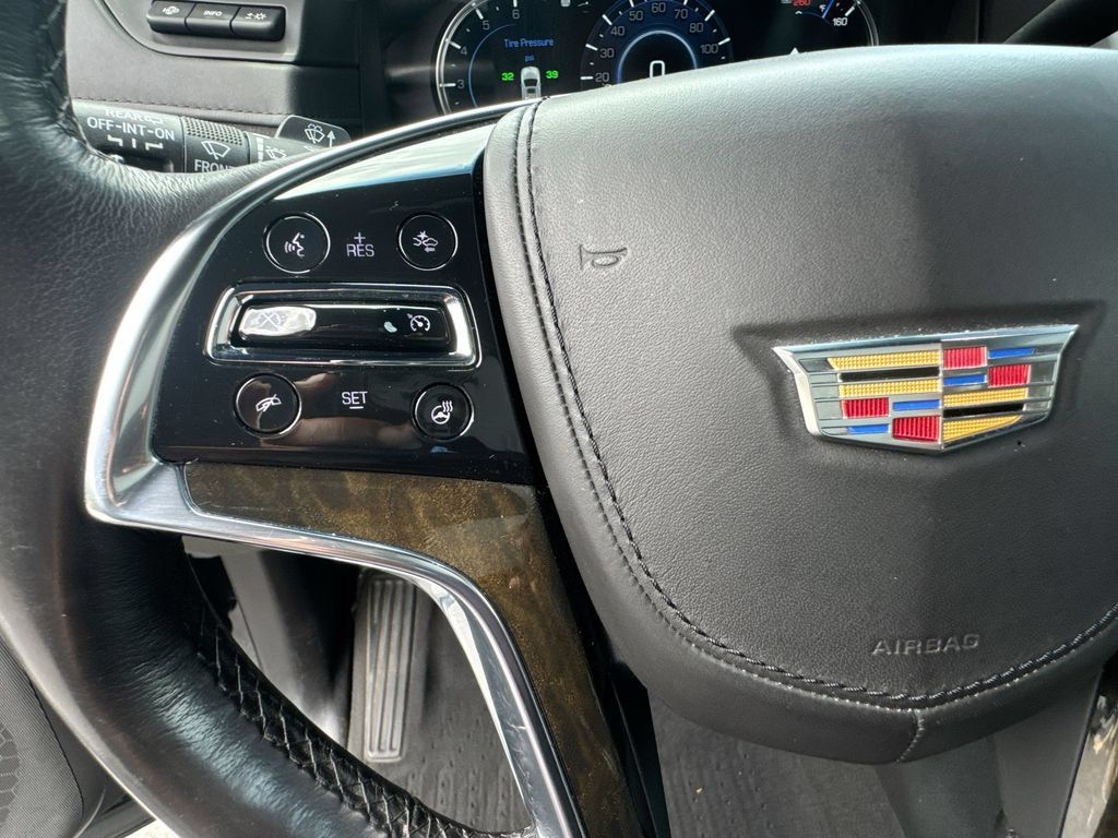 Used 2019 Cadillac Escalade ESV Platinum AWD/4WD image 17