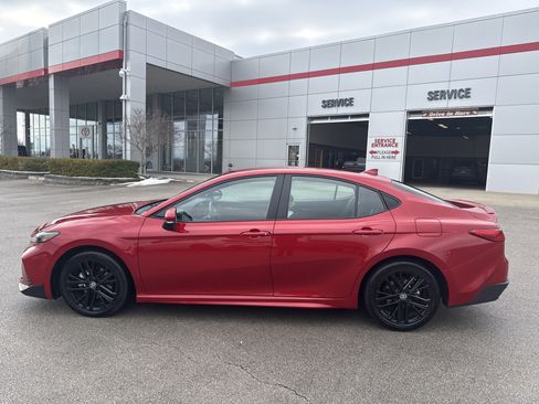 Certified 2025 Toyota Camry SE image 6