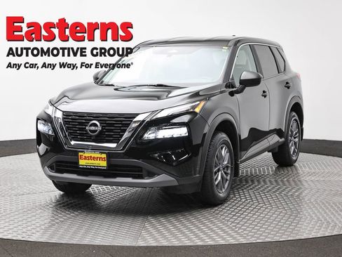 Used 2023 Nissan Rogue S AWD/4WD image 1