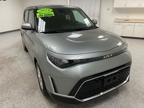 Used 2024 Kia Soul LX w/ Option Group 015 image 3