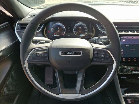 New 2025 Jeep Grand Cherokee L Limited w/ Black Appearance Package image 16