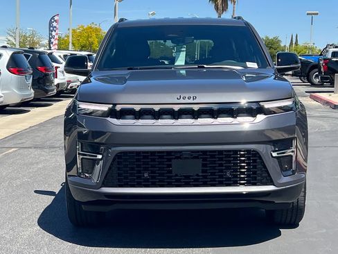 New 2026 Jeep Grand Wagoneer Limited AWD/4WD image 12