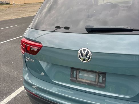 Used 2019 Volkswagen Tiguan SE w/ Panoramic Sunroof Package image 5