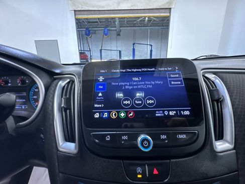 Used 2024 Chevrolet Malibu LT image 23