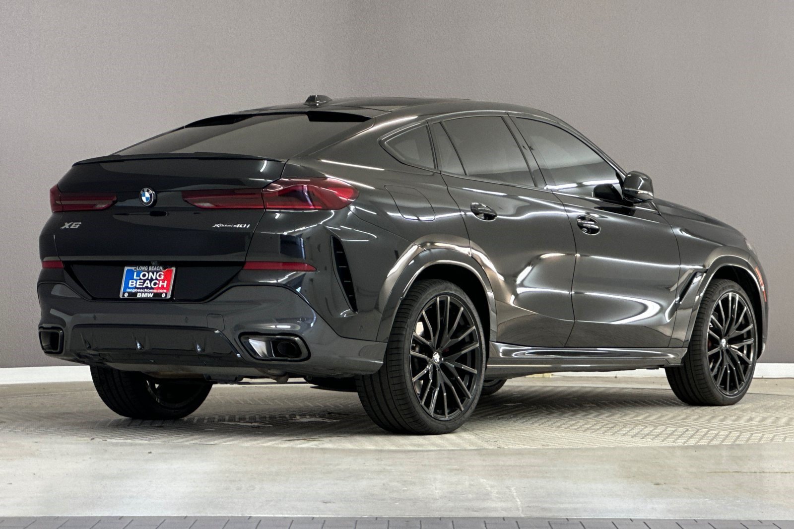 Certified 2025 BMW X6 xDrive40i w/ Premium Package AWD/4WD image 8