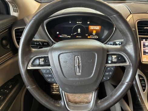 Used 2019 Lincoln Nautilus Reserve AWD/4WD image 20