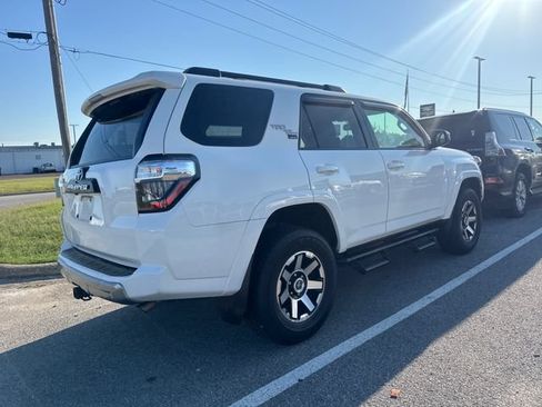 Used 2021 Toyota 4Runner TRD Off-Road AWD/4WD image 3