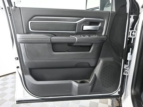 New 2026 RAM 3500 Big Horn AWD/4WD image 18