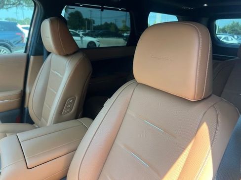 Used 2026 Hyundai Palisade Calligraphy FWD image 9