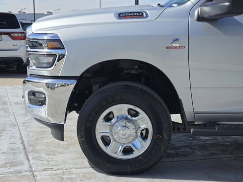 New 2026 RAM 2500 Tradesman AWD/4WD image 5