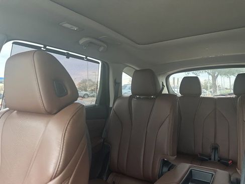 Used 2025 Acura MDX w/ Technology Package image 11