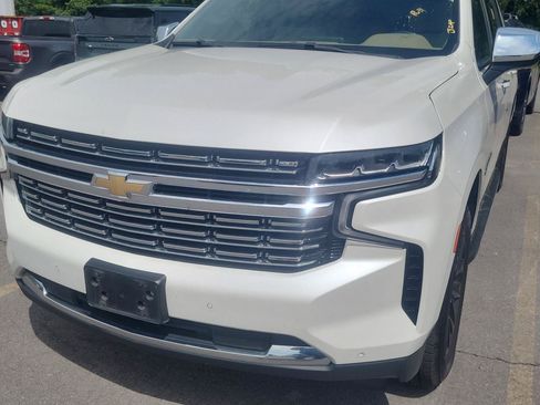Used 2023 Chevrolet Suburban Premier AWD/4WD image 2