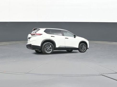 Used 2024 Nissan Rogue S image 48