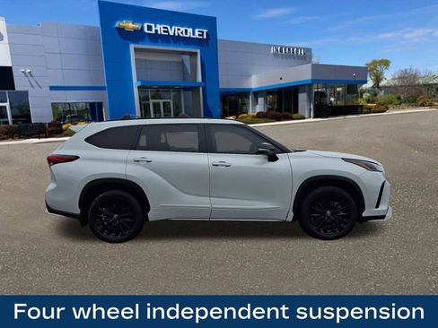 Used 2023 Toyota Highlander XSE image 10