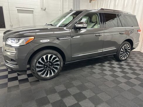 Used 2023 Lincoln Navigator Black Label image 5