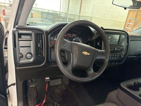 Used 2018 Chevrolet Silverado 1500 Custom RWD image 21