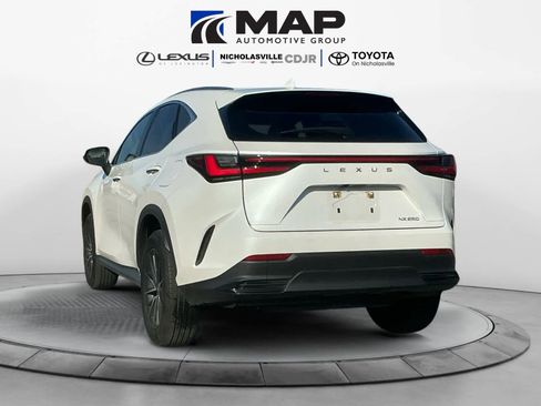 Used 2022 Lexus NX 250 FWD image 2