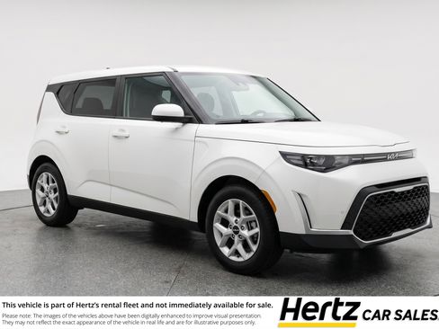 Used 2025 Kia Soul LX w/ LX Technology Package FWD image 1