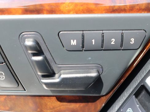 Used 2015 Mercedes-Benz GLK 350 4MATIC image 49