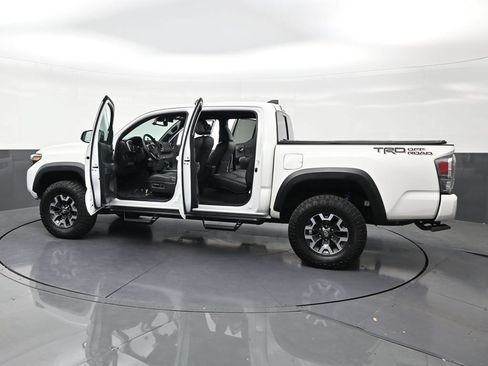 Used 2023 Toyota Tacoma TRD Off-Road w/ TRD Premium Off Road Package RWD image 31